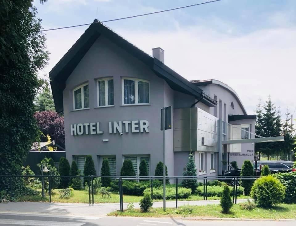 Hotel Inter Бєлани-Вроцлавскє Екстер'єр фото