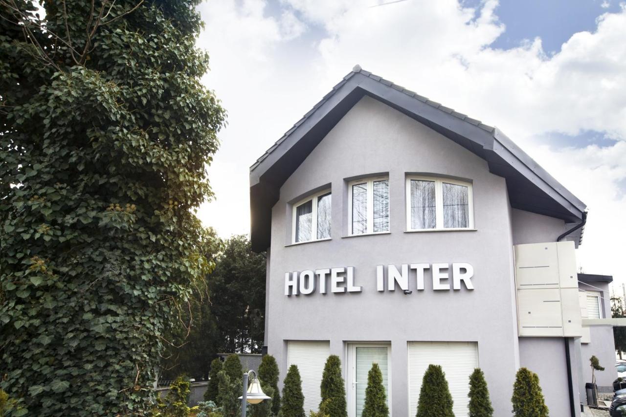 Hotel Inter Бєлани-Вроцлавскє Екстер'єр фото