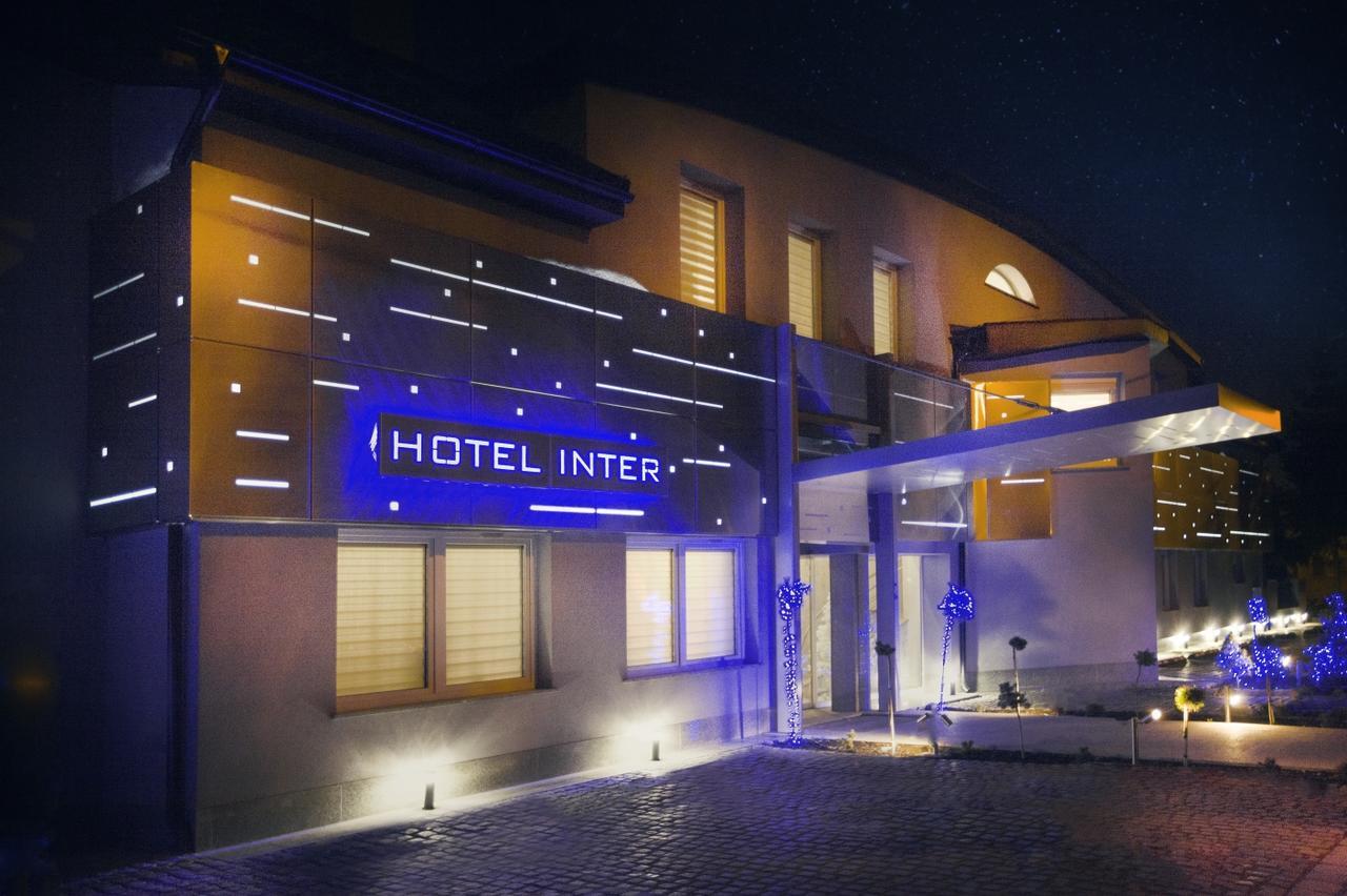 Hotel Inter Бєлани-Вроцлавскє Екстер'єр фото