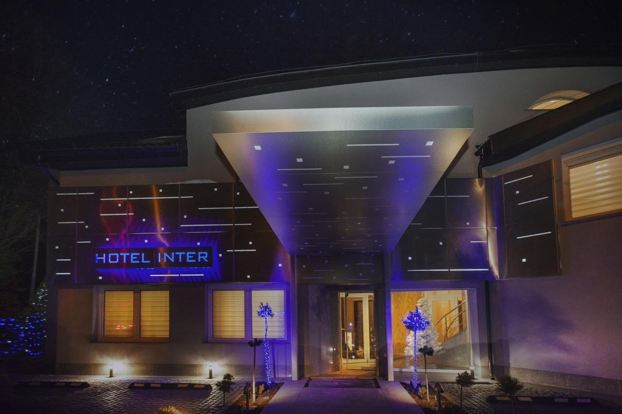 Hotel Inter Бєлани-Вроцлавскє Екстер'єр фото